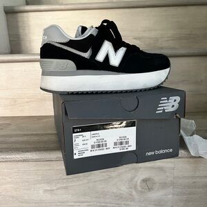 Trendy - New Balance Platform Sneakers